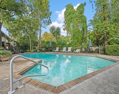 642 S Ripple Creek Drive - Photo Thumbnail 17