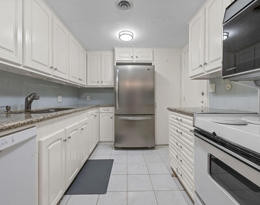 642 S Ripple Creek Drive - Photo Thumbnail 6