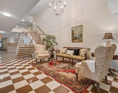 642 S Ripple Creek Drive - Photo Thumbnail 16