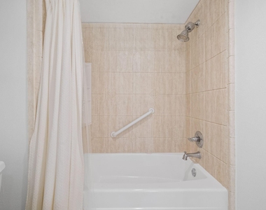 642 S Ripple Creek Drive - Photo Thumbnail 10