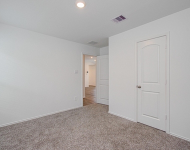 6111 Grove Of Pines St - Photo Thumbnail 24