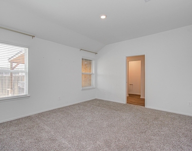 6111 Grove Of Pines St - Photo Thumbnail 16