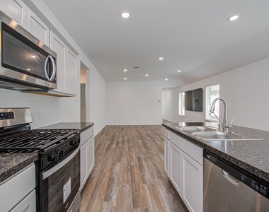 6111 Grove Of Pines St - Photo Thumbnail 15