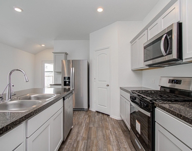 6111 Grove Of Pines St - Photo Thumbnail 14