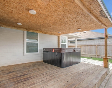 6111 Grove Of Pines St - Photo Thumbnail 30