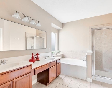 13019 Chandler Chase Court - Photo Thumbnail 22