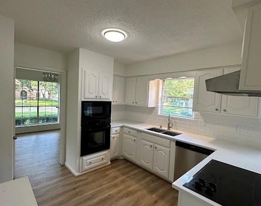 9718 Truscon Drive - Photo Thumbnail 1