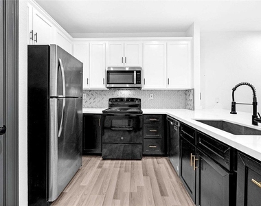 3625 Lydia Street - Photo Thumbnail 6