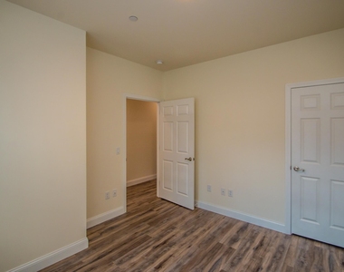 30 Alpine Place - Photo Thumbnail 10
