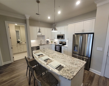 2111 Austin Street - Photo Thumbnail 5