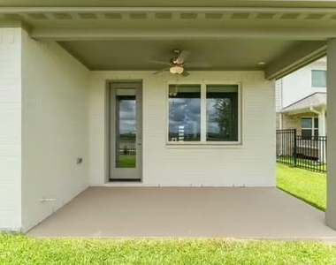 724 Lake Lacosta Drive - Photo Thumbnail 30