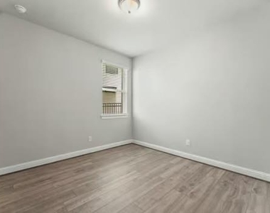 724 Lake Lacosta Drive - Photo Thumbnail 26