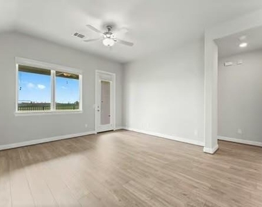 724 Lake Lacosta Drive - Photo Thumbnail 10