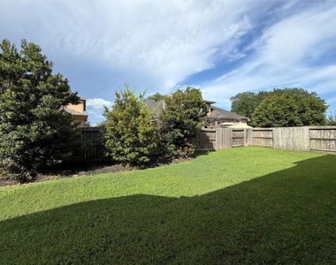 6223 Duke Trail Lane - Photo Thumbnail 24