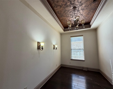 6223 Duke Trail Lane - Photo Thumbnail 12