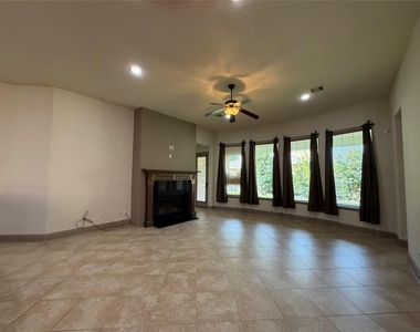 6223 Duke Trail Lane - Photo Thumbnail 5