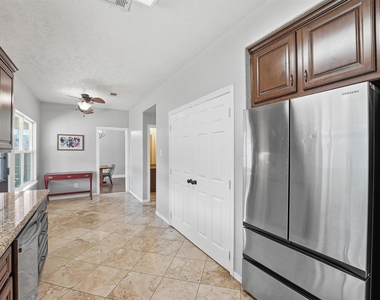 6215 Lake Chase Court - Photo Thumbnail 7