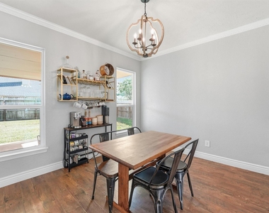 6215 Lake Chase Court - Photo Thumbnail 5