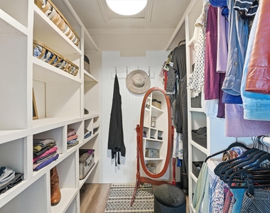 6215 Lake Chase Court - Photo Thumbnail 24
