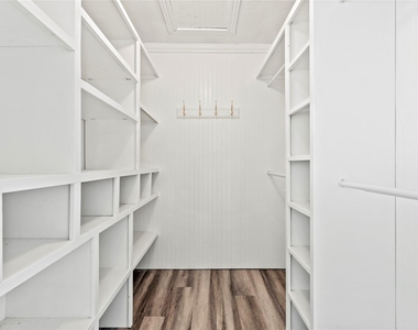 6215 Lake Chase Court - Photo Thumbnail 27