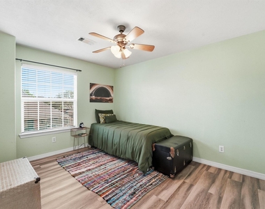 6215 Lake Chase Court - Photo Thumbnail 20