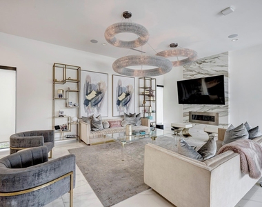 4028 Chatham Lane - Photo Thumbnail 3