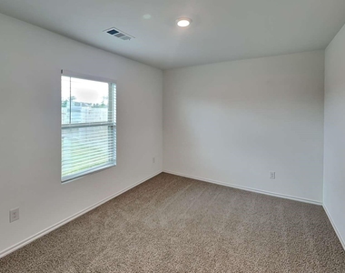 18727 Faustina Way - Photo Thumbnail 13