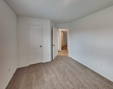 18727 Faustina Way - Photo Thumbnail 11