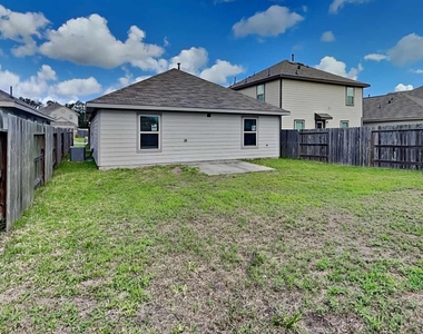 18727 Faustina Way - Photo Thumbnail 15
