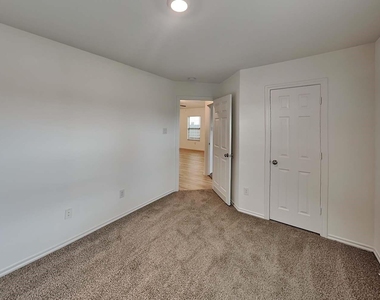 18727 Faustina Way - Photo Thumbnail 12