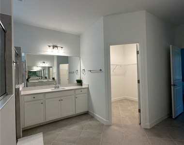 9291 Aqua Overlook Court - Photo Thumbnail 18