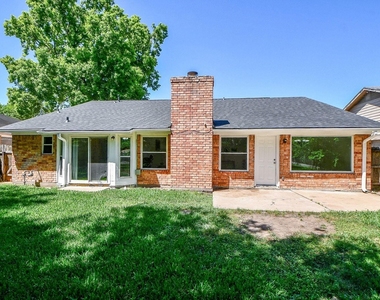 7203 Santa Rita Drive - Photo Thumbnail 29