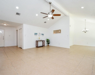7203 Santa Rita Drive - Photo Thumbnail 7