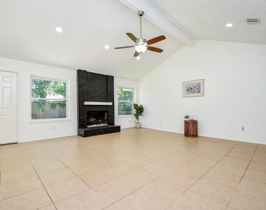 7203 Santa Rita Drive - Photo Thumbnail 6