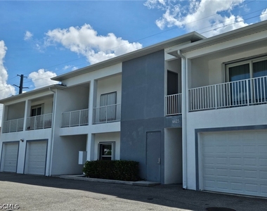 4425 Sw Santa Barbara Place - Photo Thumbnail 1