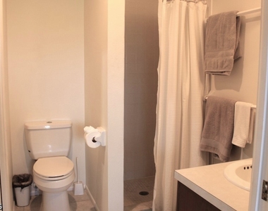 16361 Dublin Circle - Photo Thumbnail 18