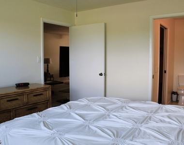 16361 Dublin Circle - Photo Thumbnail 17