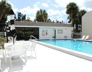 16361 Dublin Circle - Photo Thumbnail 23