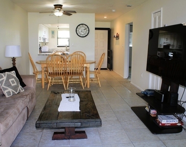 16361 Dublin Circle - Photo Thumbnail 7