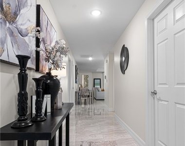 1137 Edgerton Avenue - Photo Thumbnail 2