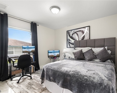 1137 Edgerton Avenue - Photo Thumbnail 18
