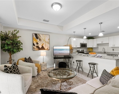 1137 Edgerton Avenue - Photo Thumbnail 5
