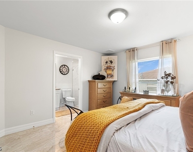 1137 Edgerton Avenue - Photo Thumbnail 17