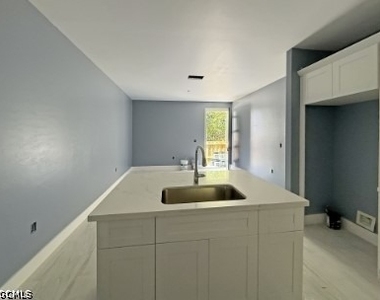 2103 French Street - Photo Thumbnail 8