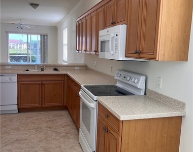 8470 Kingbird Loop - Photo Thumbnail 6