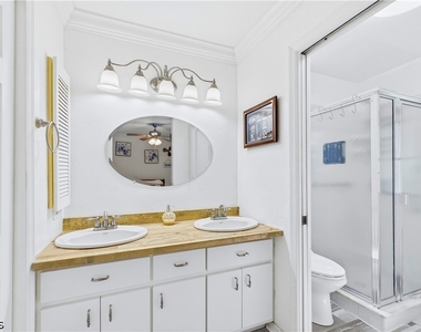 204 Se 18th Street - Photo Thumbnail 10