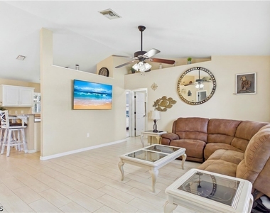 204 Se 18th Street - Photo Thumbnail 20
