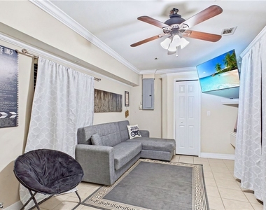 204 Se 18th Street - Photo Thumbnail 23