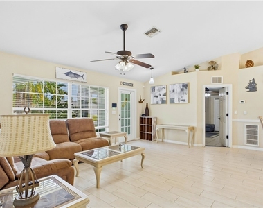 204 Se 18th Street - Photo Thumbnail 22