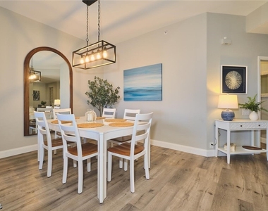 9190 Southmont Cove - Photo Thumbnail 21